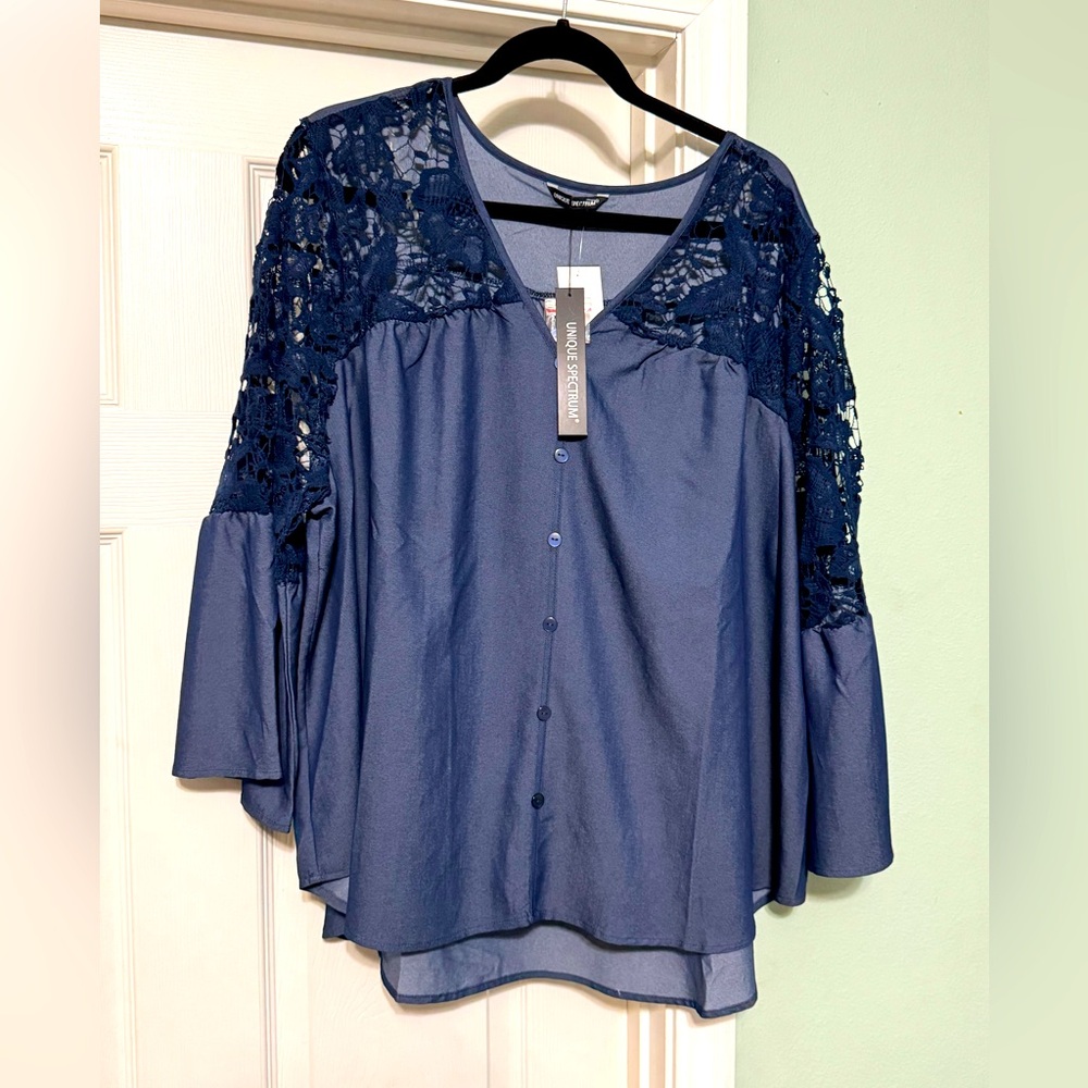 Navy blouse with lace
